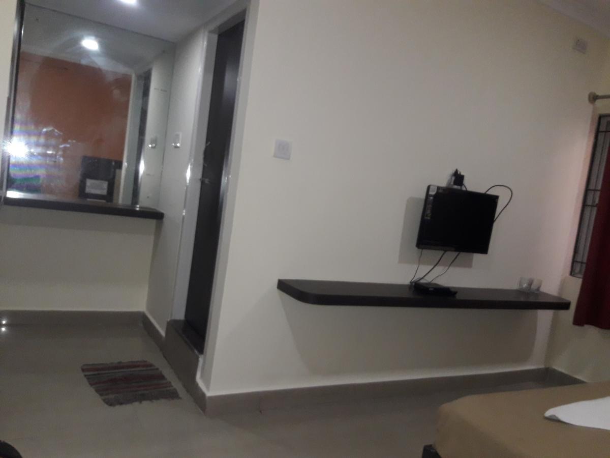 Hôtel Vijaya Lakshmi Residency à Bangalore Extérieur photo