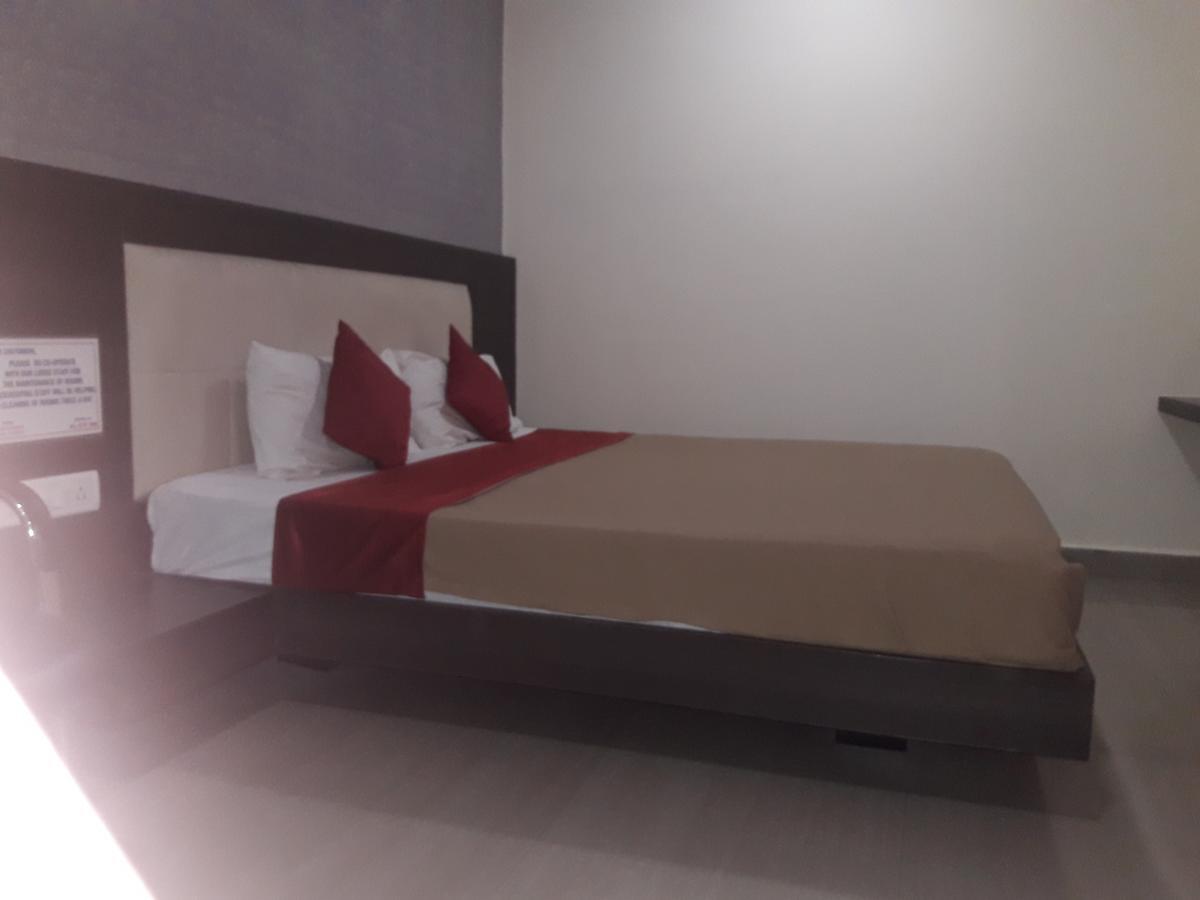 Hôtel Vijaya Lakshmi Residency à Bangalore Extérieur photo