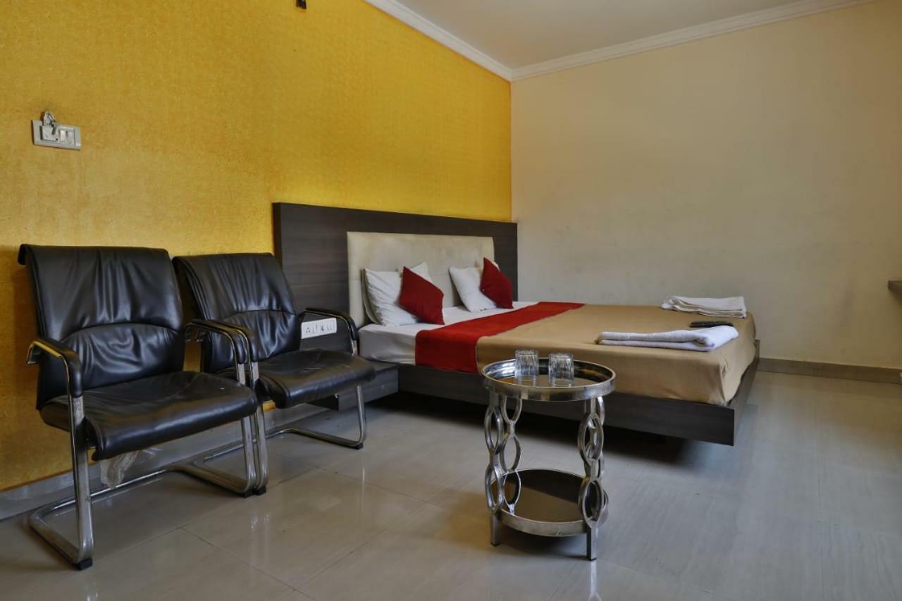 Hôtel Vijaya Lakshmi Residency à Bangalore Extérieur photo